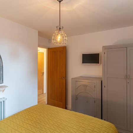 Luxury Chapel Apartment Within City Walls Chester Exterior foto